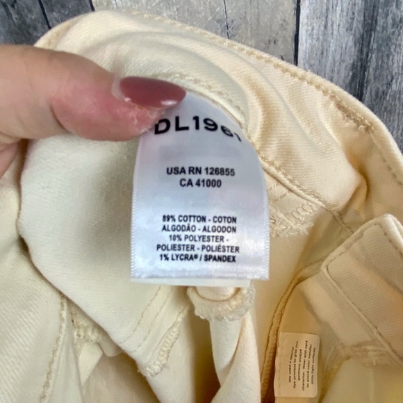DL1961 Mara Mid Rise Straight in Parchment Size 18 New! - Picture 9 of 16
